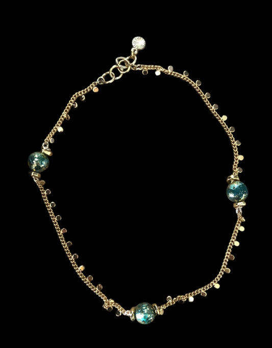 Bracelet de cheville VITALITÉ – chaîne pampilles & 3 perles vertes #448