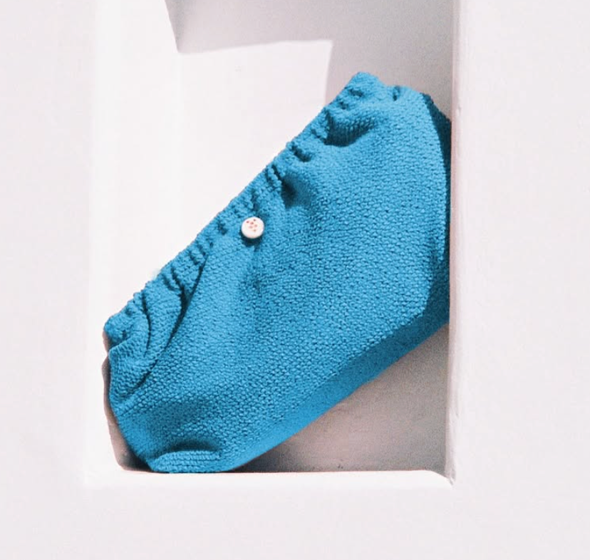 Crinkle Clutch Blue Bubble Gum - Waterproof Interior