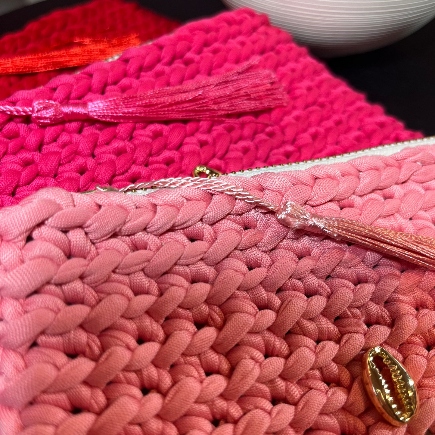 Pochette tressée à la main ROSE-HILLS made in Mauritius - 9 Coloris