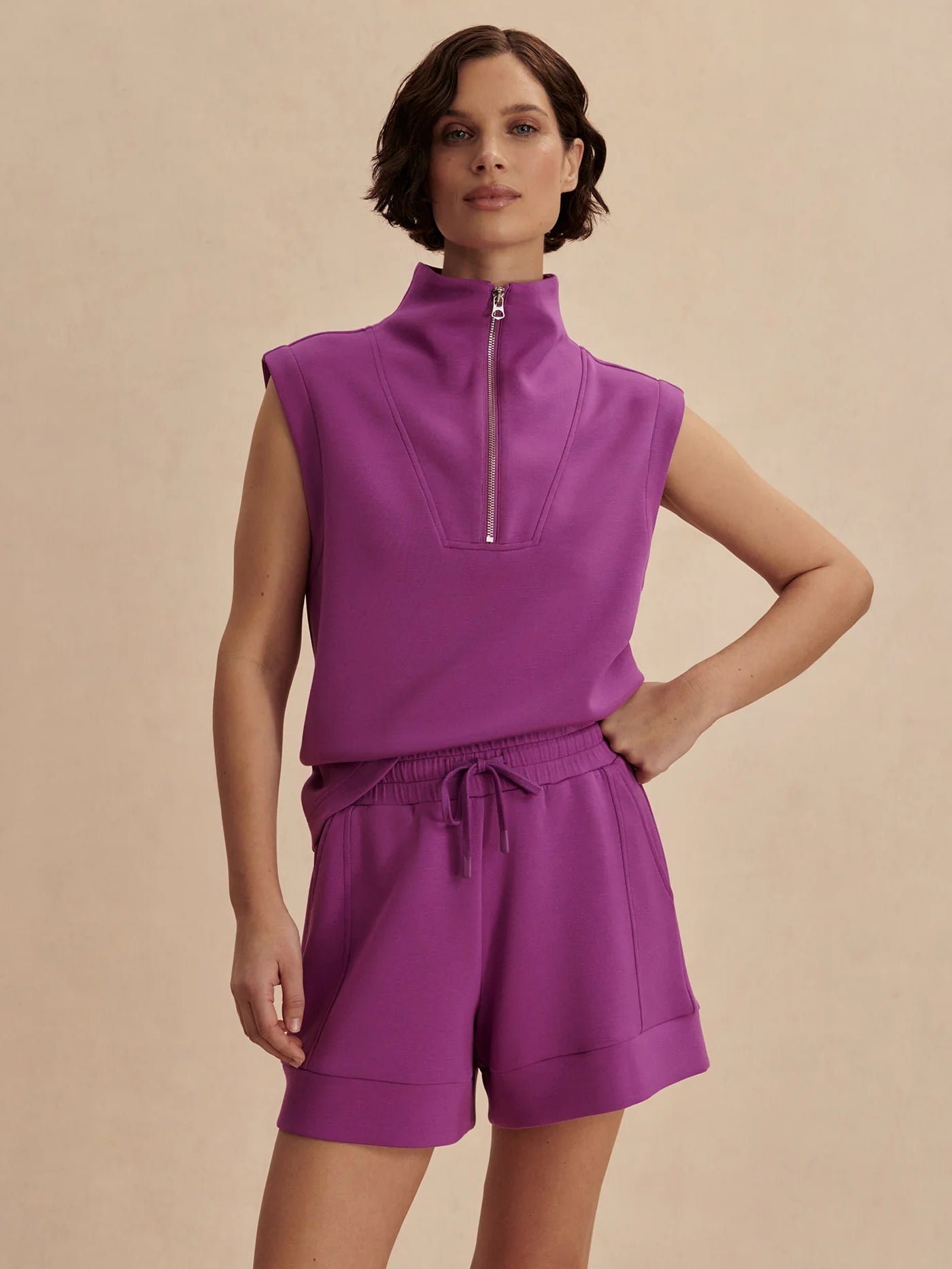 Short OMEGA fushia 4.5"