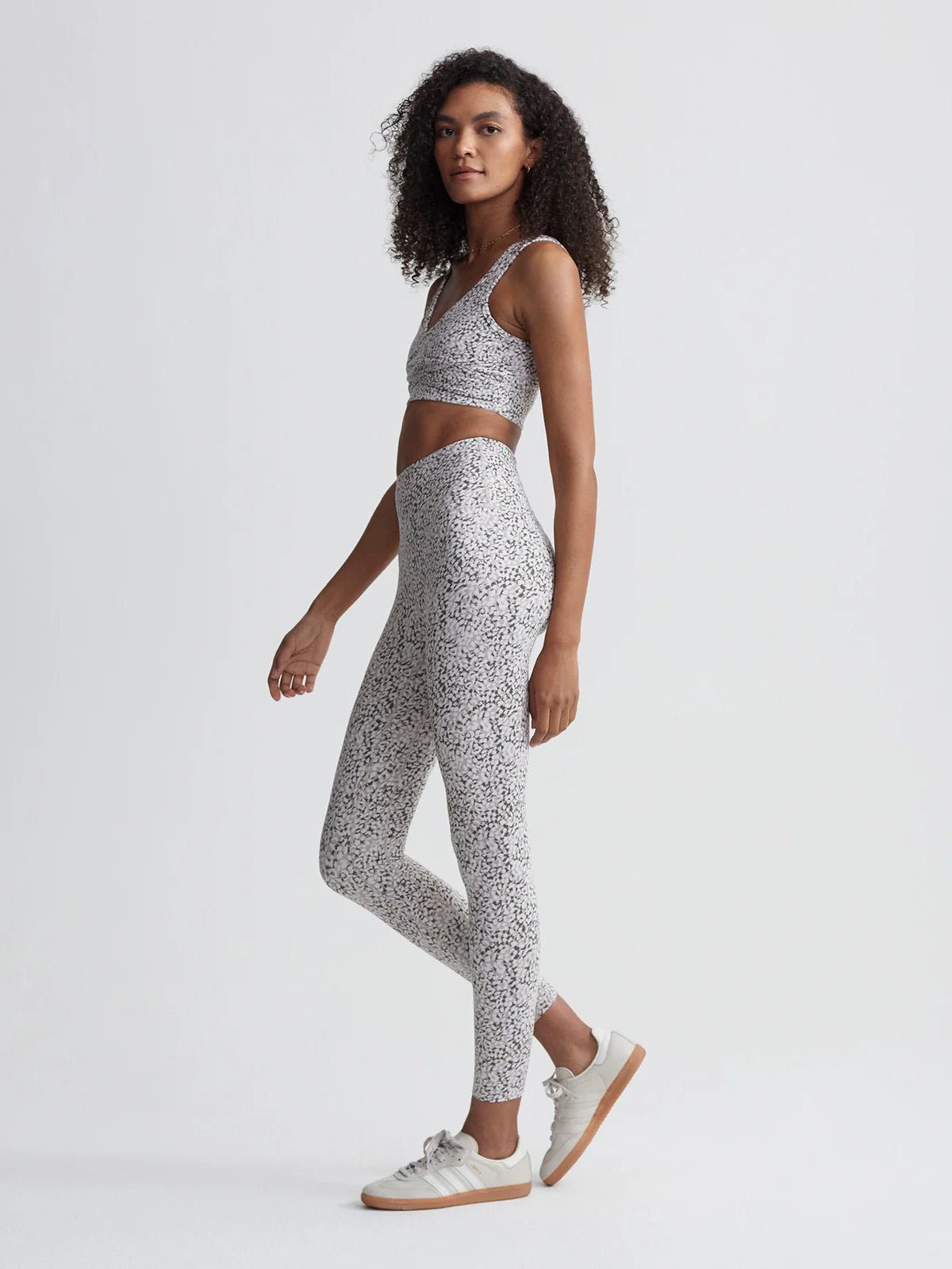 Legging de yoga IRENA Distorted Cheetah – taille haute et liberté de mouvement