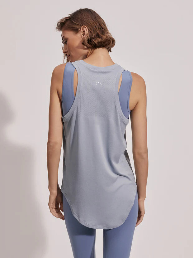 T-shirt NOVA bleu, coupe longue Varley